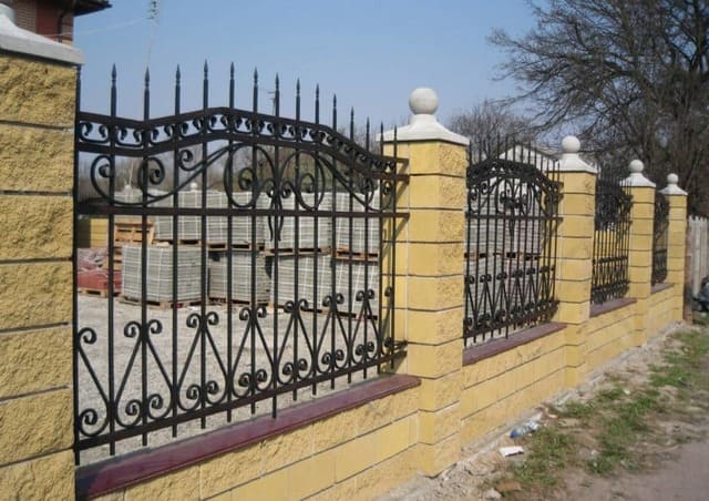 кованые и сварные заборы Яхрома